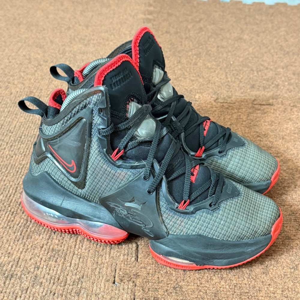 Nike LeBron 19 Bred‎ Black University Red Basketball Shoes DD0418-011 Mens 6Y